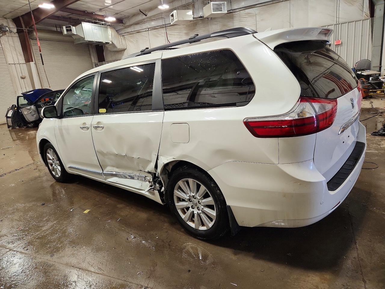 2017 Toyota Sienna Limited Premium 7-Passenger - Image 2