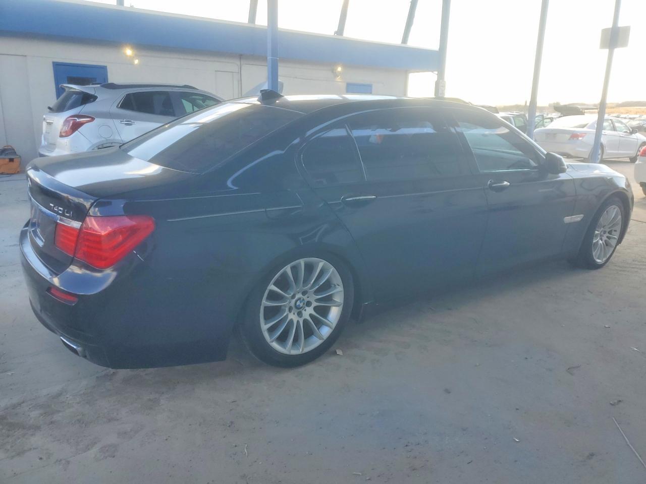 2014 BMW 740 Li - Фото 3