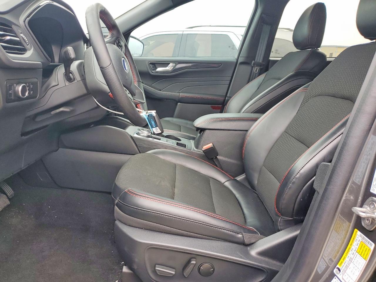 2025 Ford Escape St Line - Фото 7