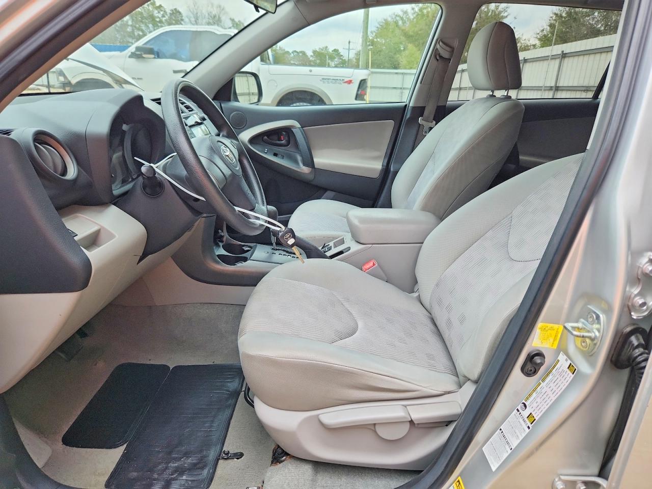 2011 Toyota Rav4 Base - Фото 7