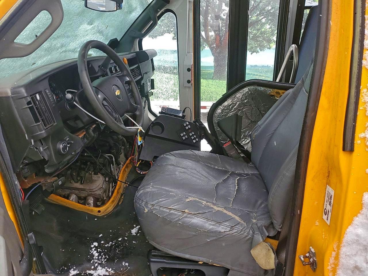 2016 Chevrolet Express G3 - Bus - Фото 5