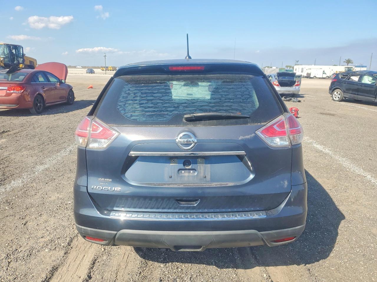 2016 Nissan Rogue S - Image 6