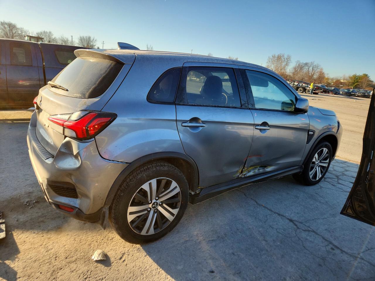 2023 Mitsubishi Outlander Sport S/Se - Image 3