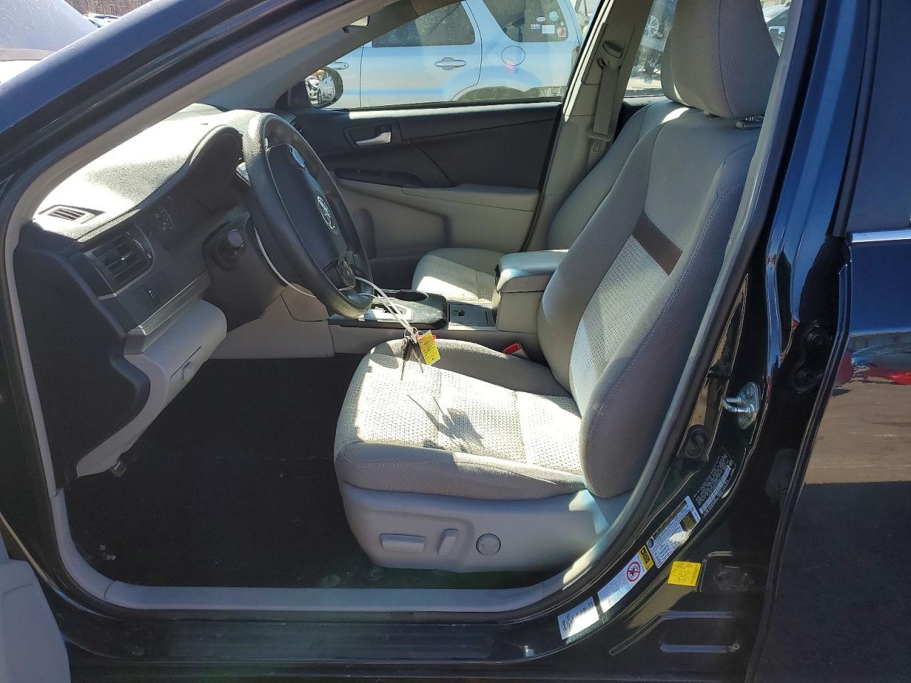 2014 Toyota Camry L - Фото 7