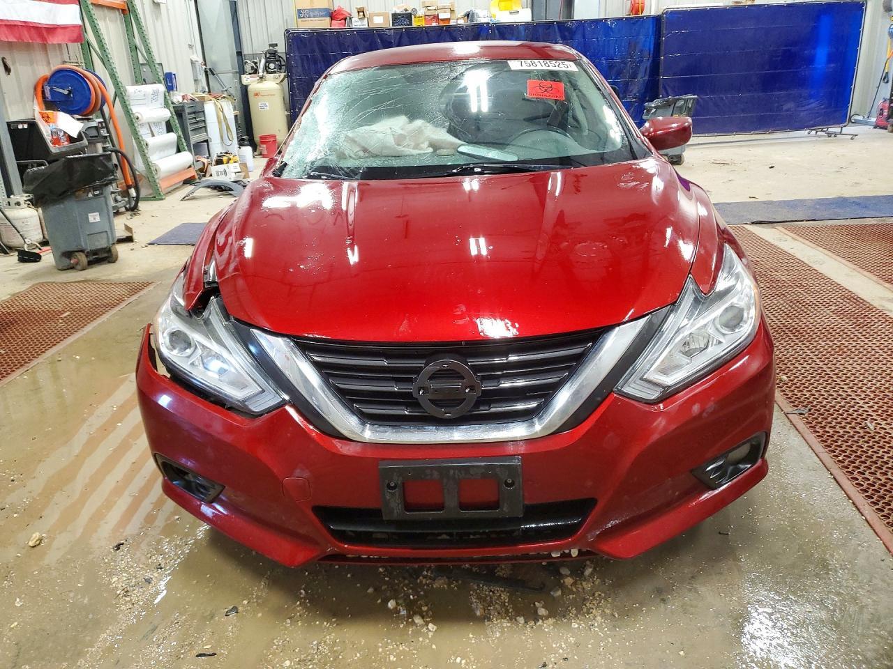 2017 Nissan Altima 2.5 - Image 5