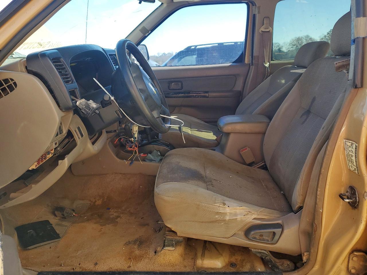 2001 Nissan Frontier Xe - Фото 7