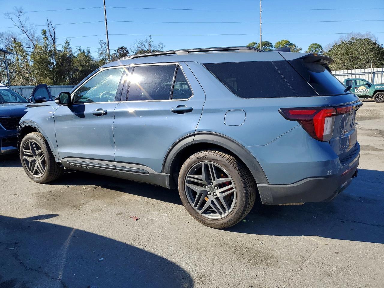 2025 Ford Explorer St-Line - Фото 2