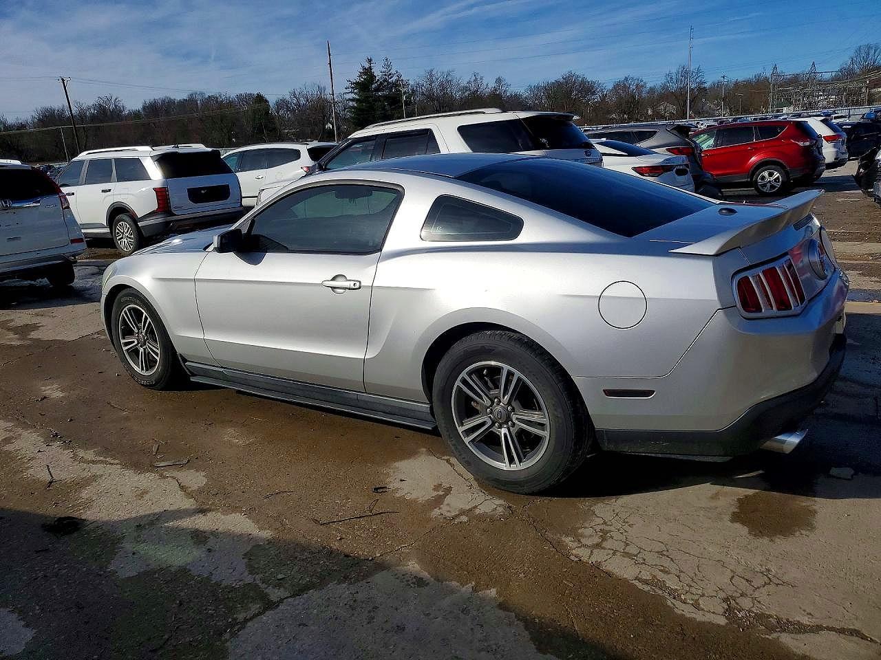 2012 Ford Mustang - Фото 2