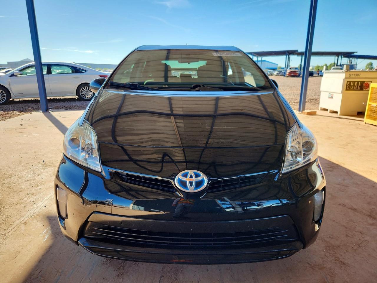 2015 Toyota Prius Two - Фото 5