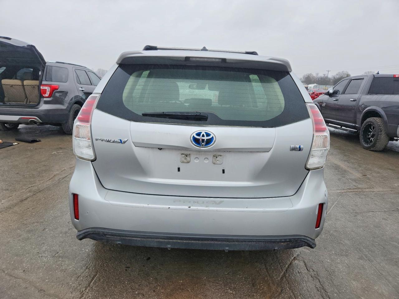 2015 Toyota Prius V - Фото 6