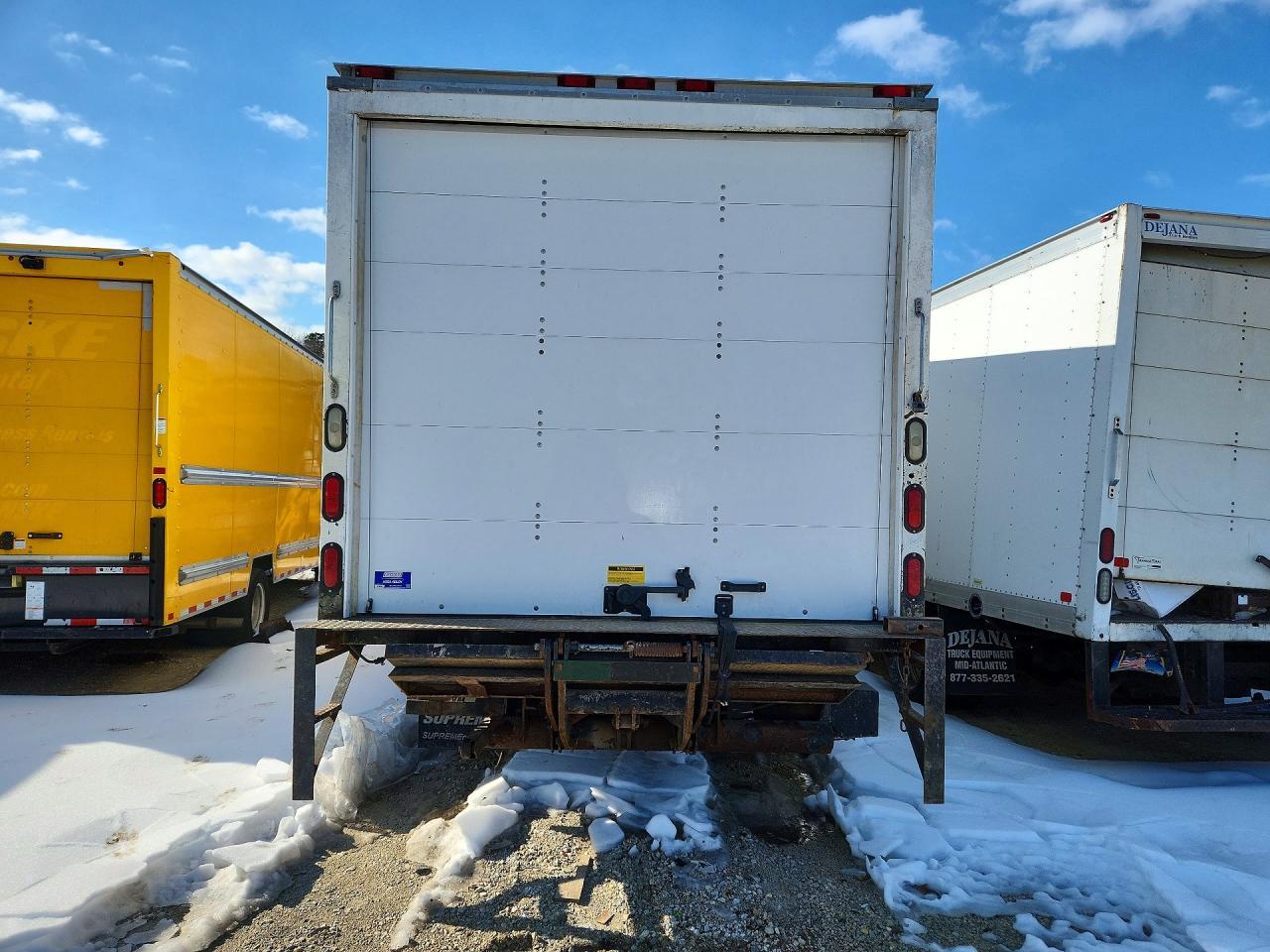 2011 Isuzu Npr Hd Box Truck - Фото 6