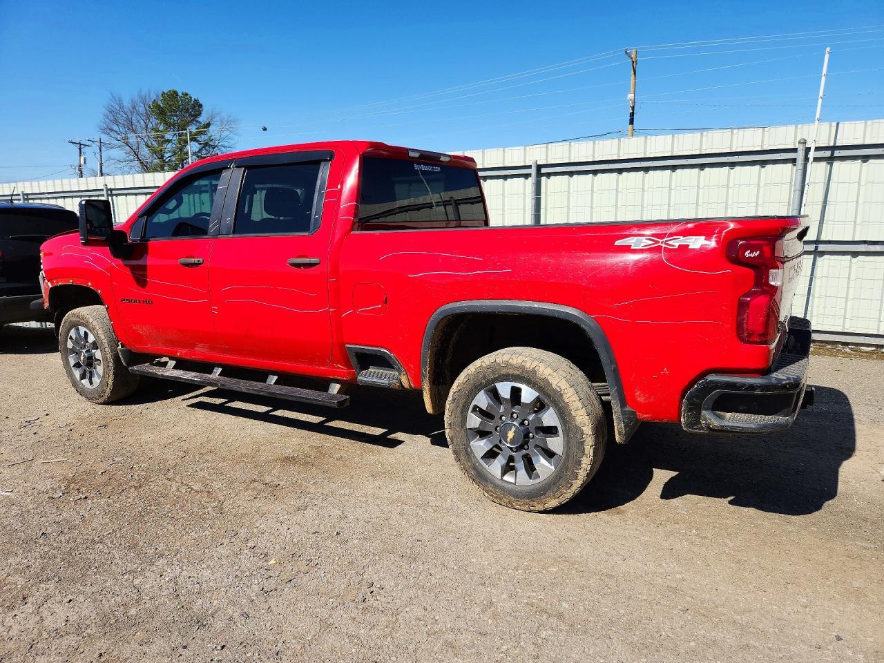 2021 Chevrolet Silverado K2500 Custom - Фото 2