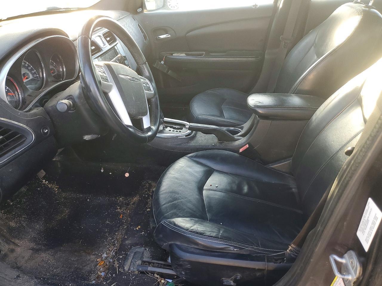 2011 Chrysler 200 Limited - Image 7