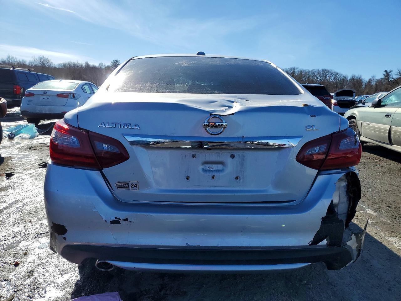 2018 Nissan Altima 2.5 - Image 6