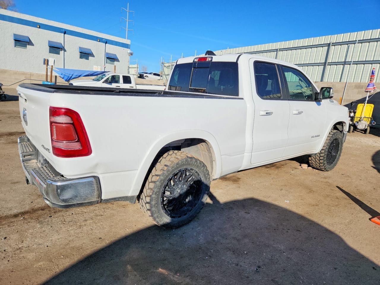 2020 Ram 1500 Laramie - Фото 3