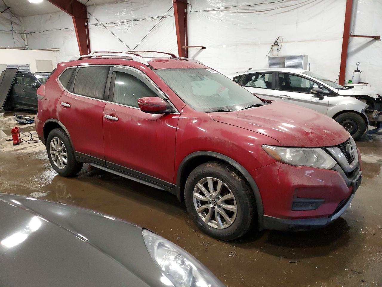 2017 Nissan Rogue S - Фото 4