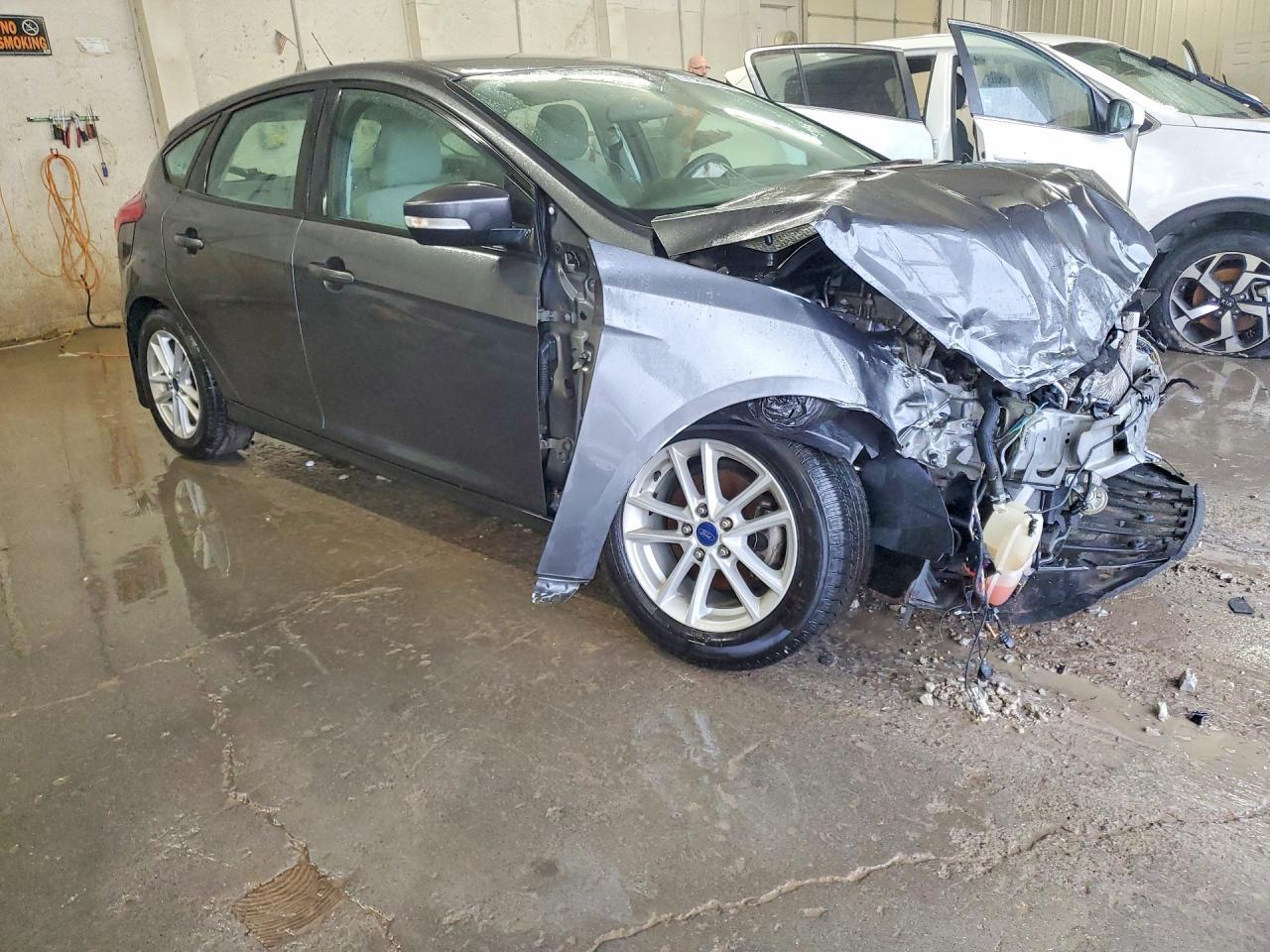 2017 Ford Focus Se - Фото 4