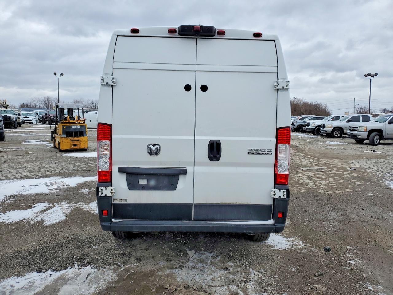2023 Ram Promaster 2500 Delivery Van - Фото 6