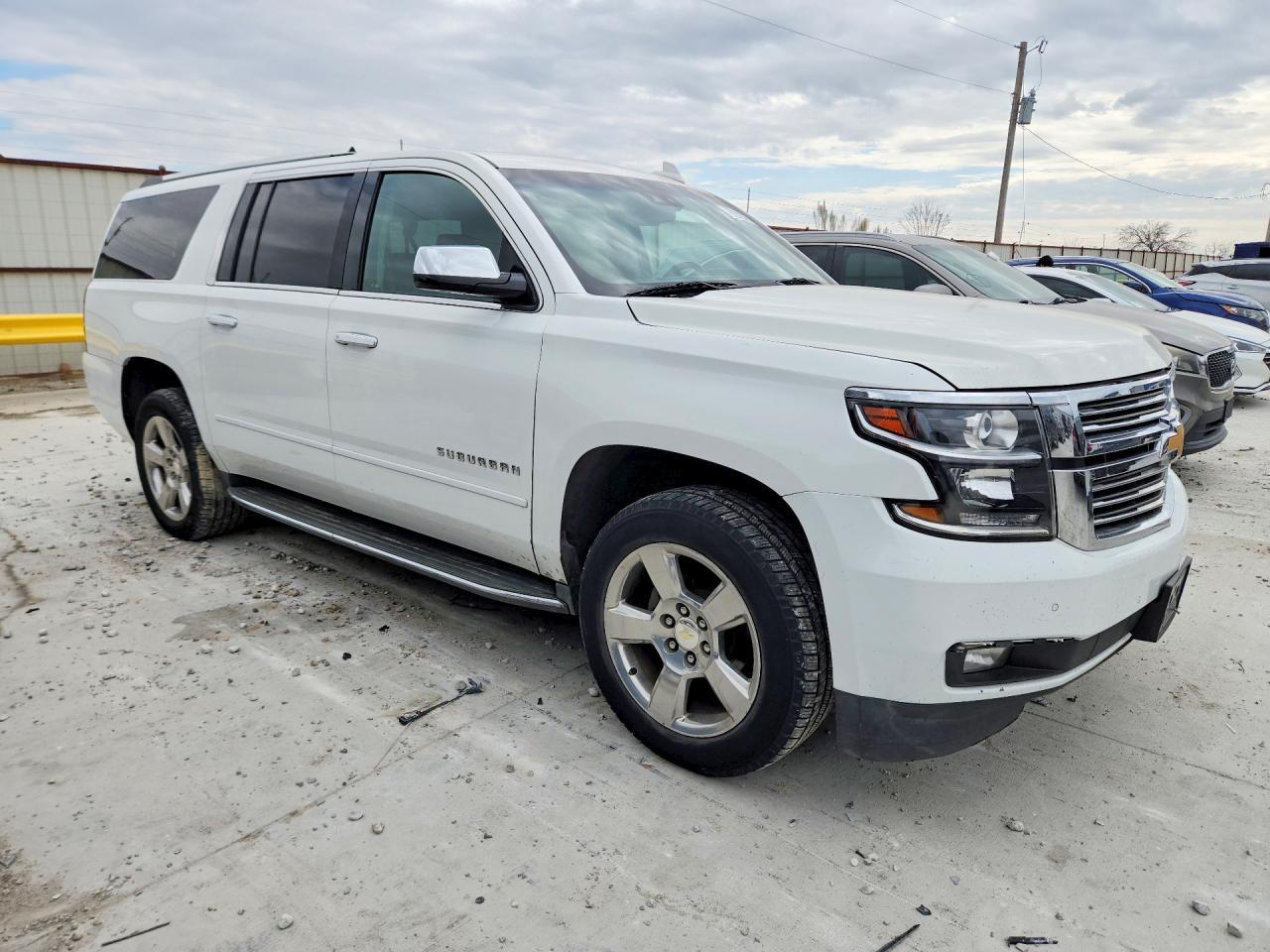 2017 Chevrolet Suburban C1500 Premier - Фото 4