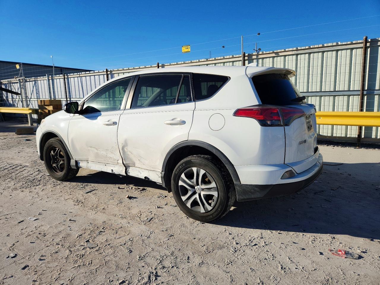 2018 Toyota Rav4 Le - Фото 2