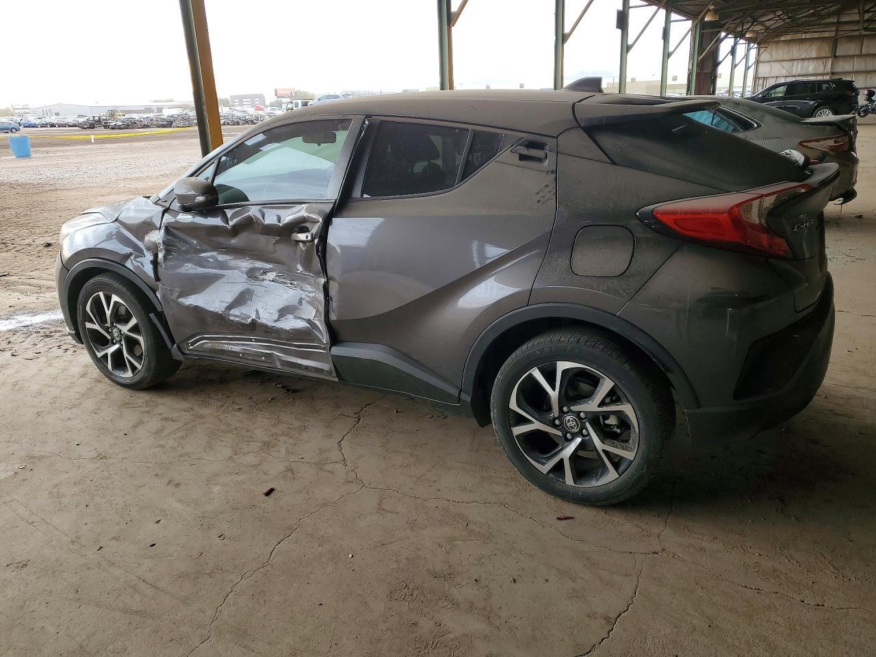 2021 Toyota C-Hr Xle - Image 2