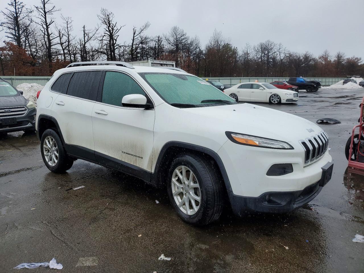 2017 Jeep Cherokee Latitude - Image 4