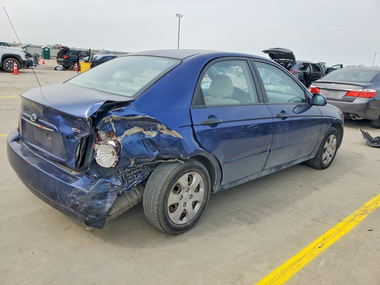 2006 Kia Spectra Lx - Фото 3