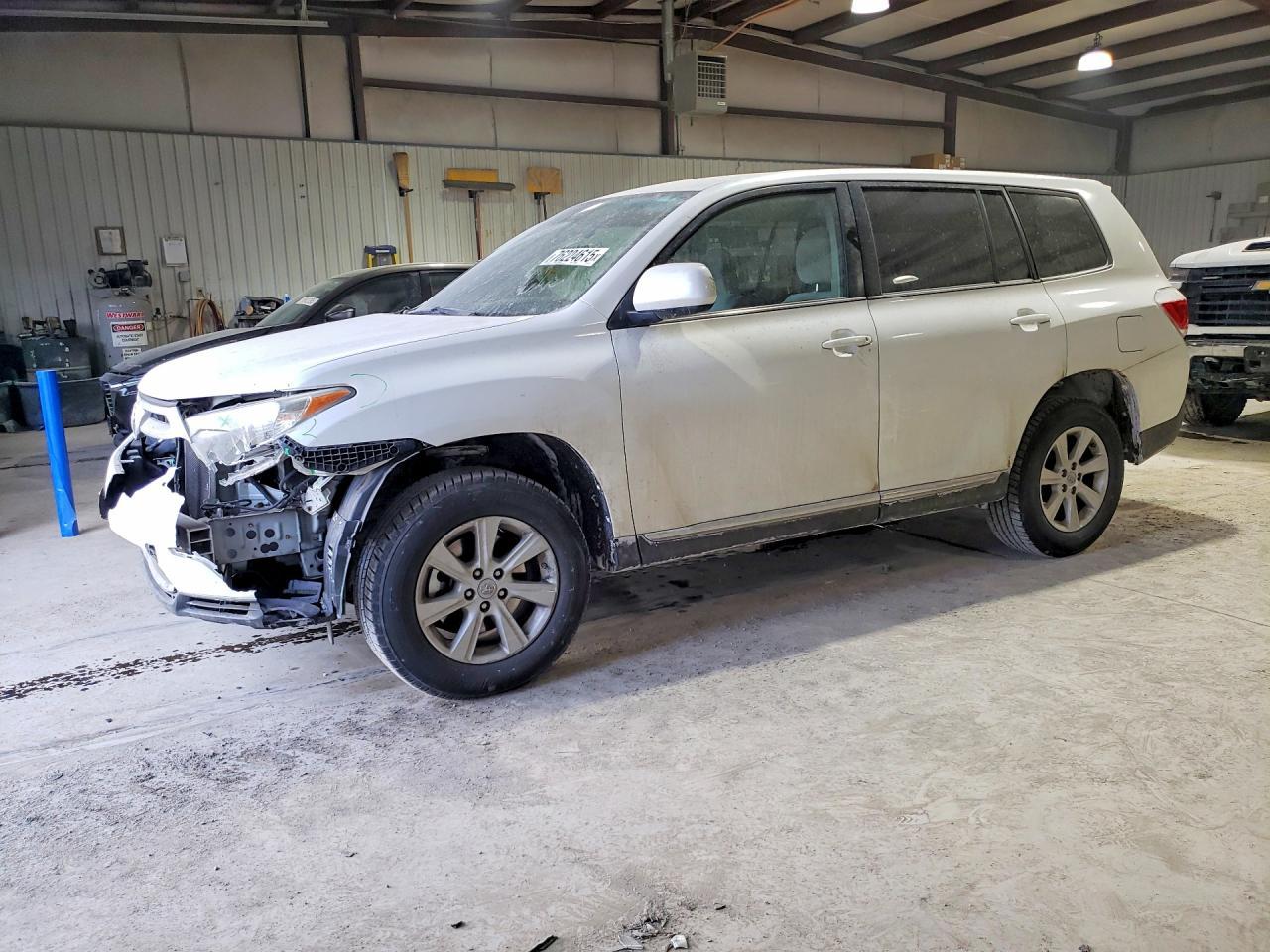 2013 Toyota Highlander Base