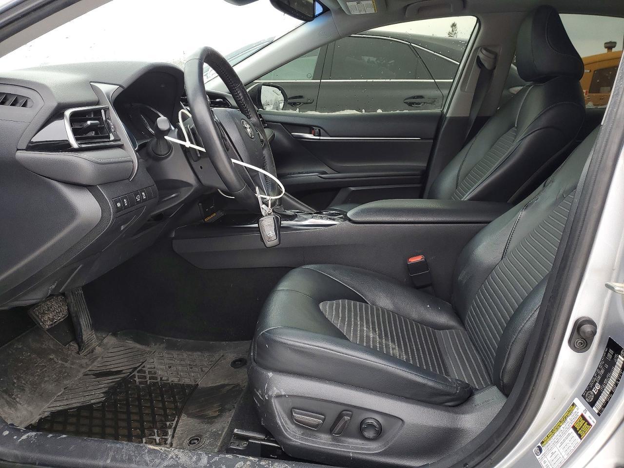 2020 Toyota Camry Se - Фото 7