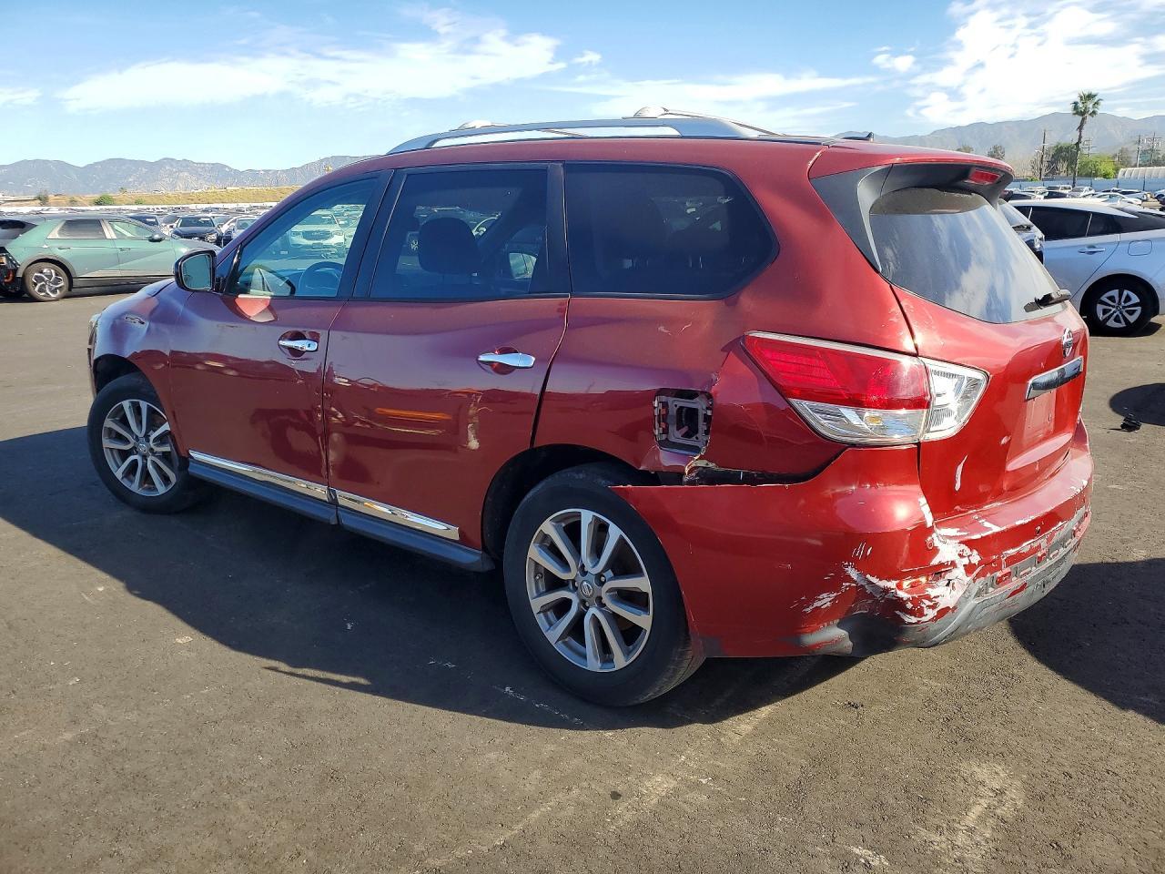 2013 Nissan Pathfinder S - Фото 2