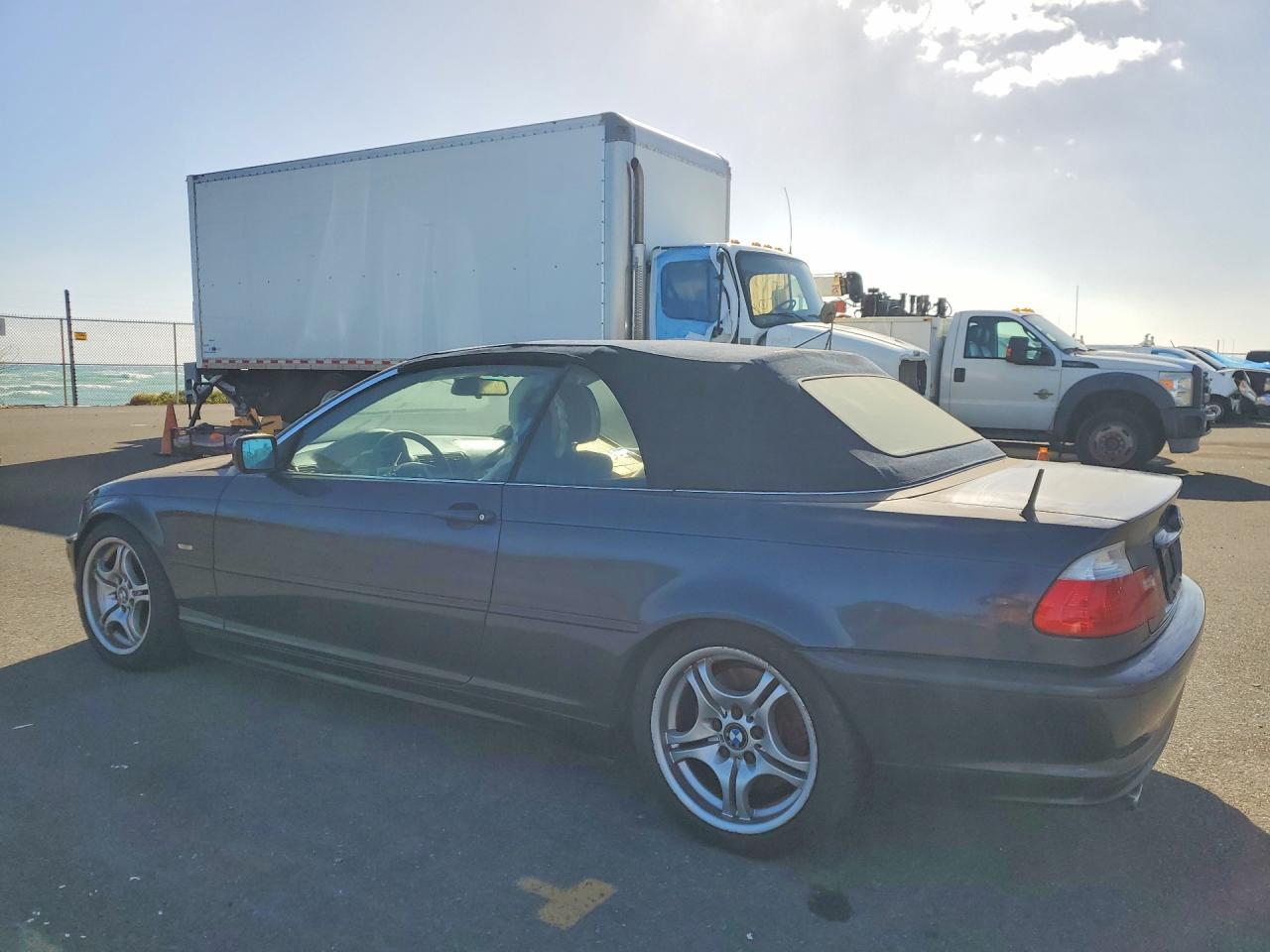 2002 BMW 330 Ci - Image 2