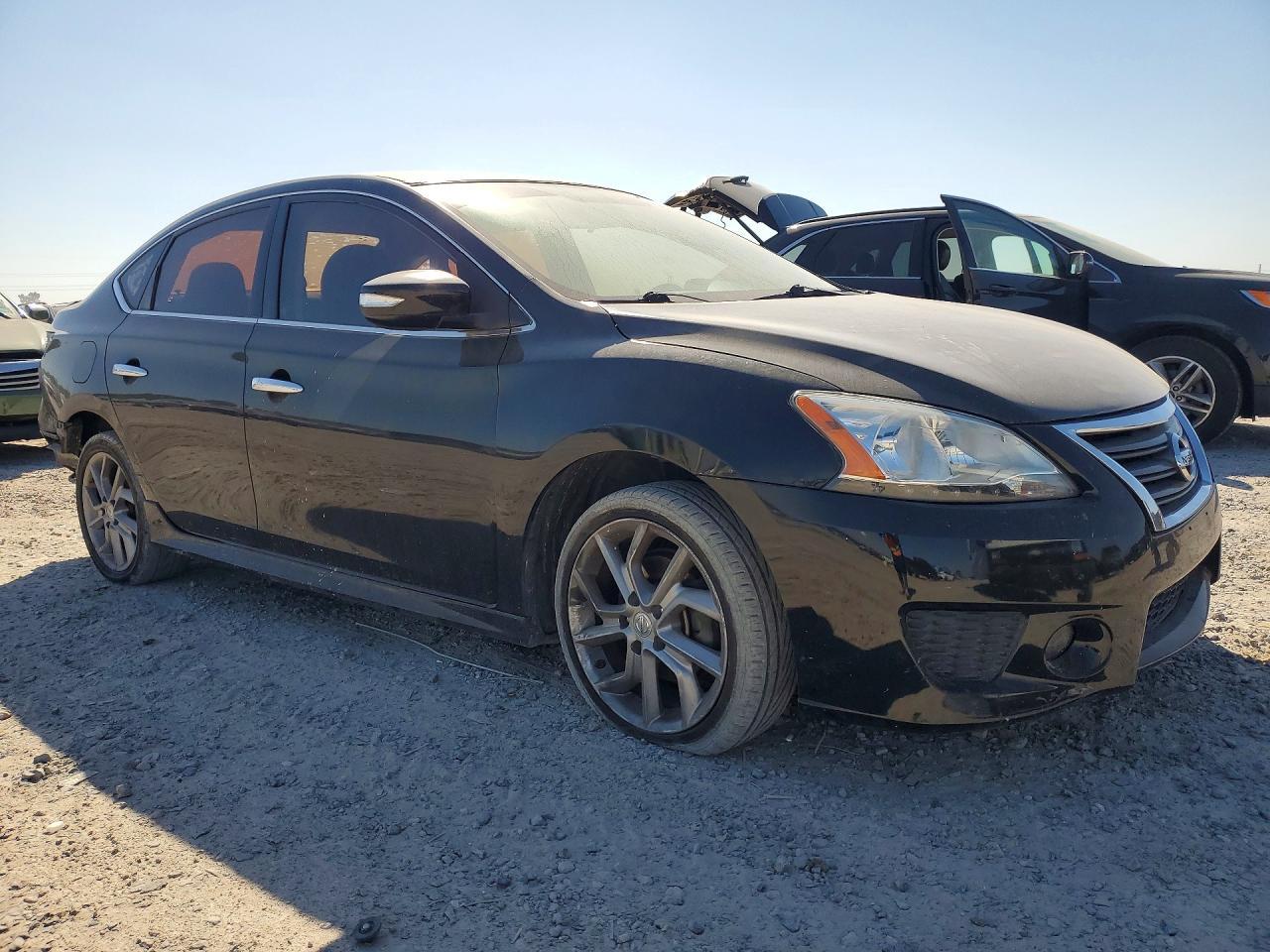 2015 Nissan Sentra S - Фото 4