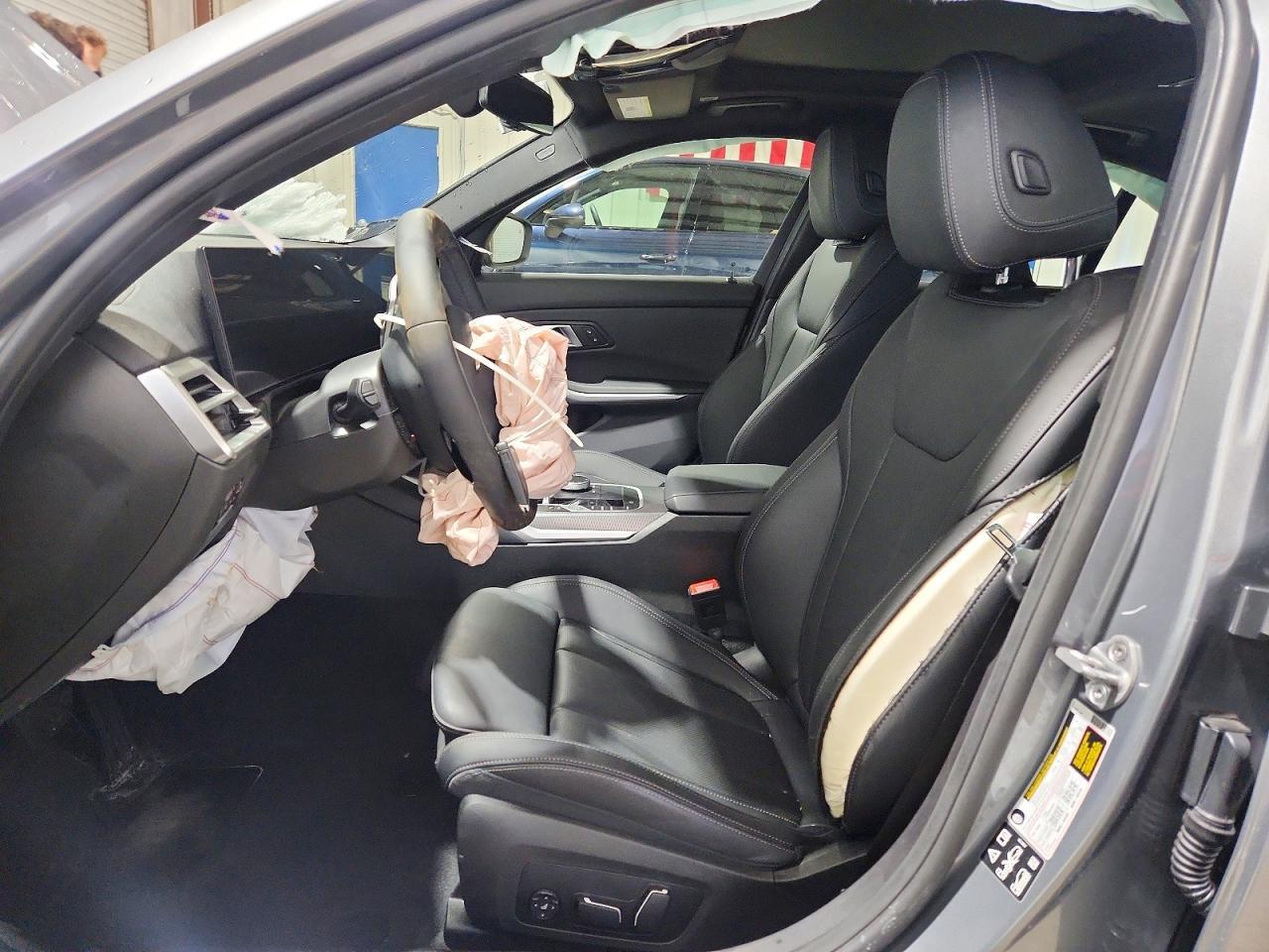 2026 BMW 330Xi - Фото 7