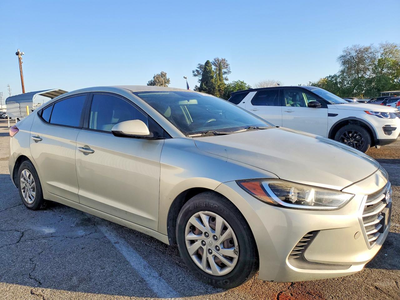 2017 Hyundai Elantra Se - Фото 4