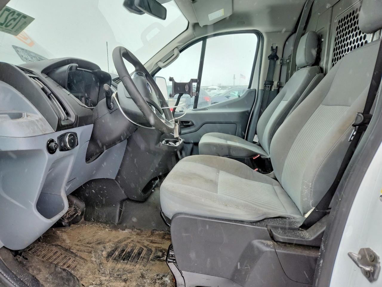 2019 Ford Transit 250 Utility / Service Van - Фото 7