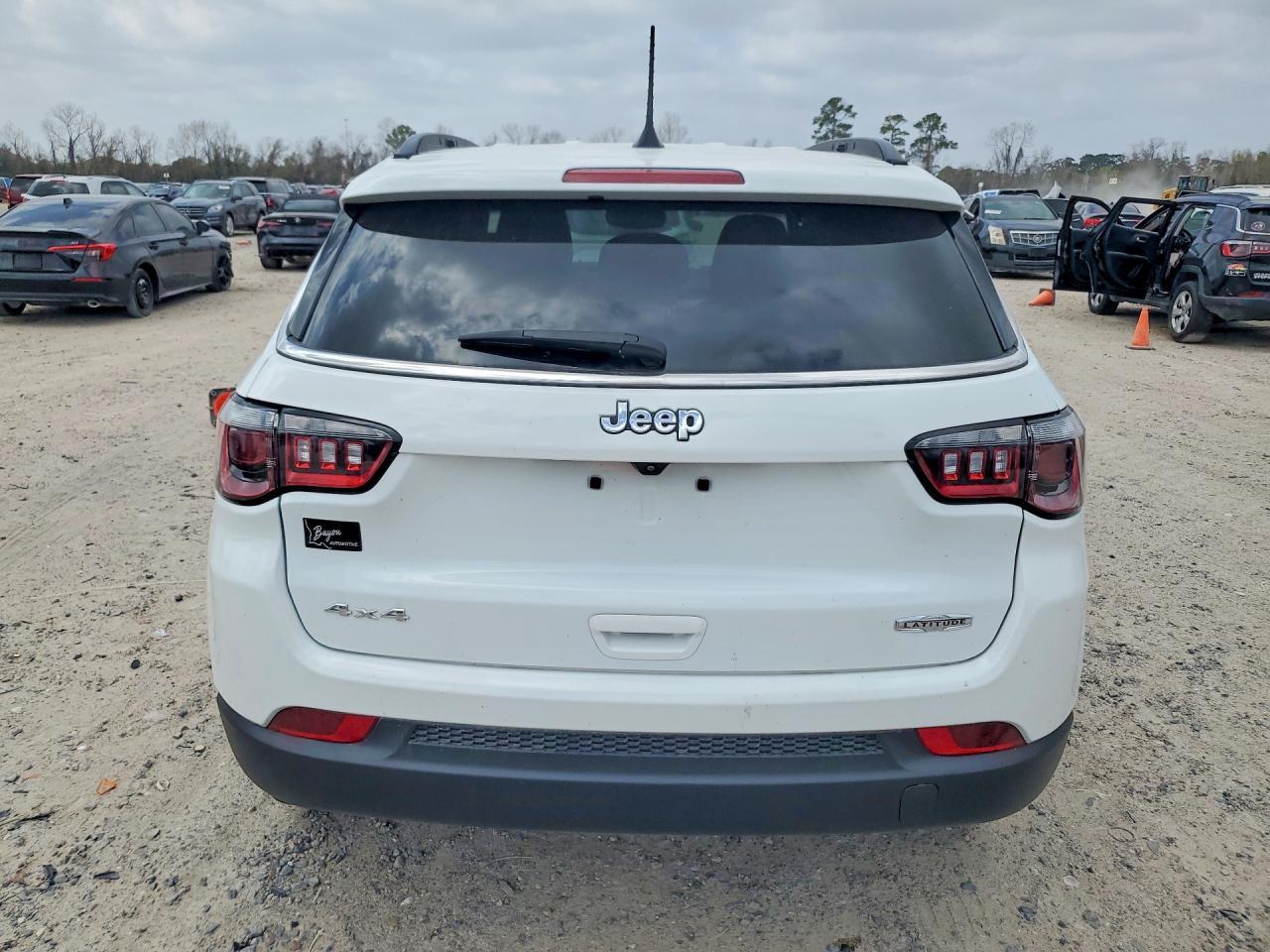 2024 Jeep Compass Latitude - Фото 6