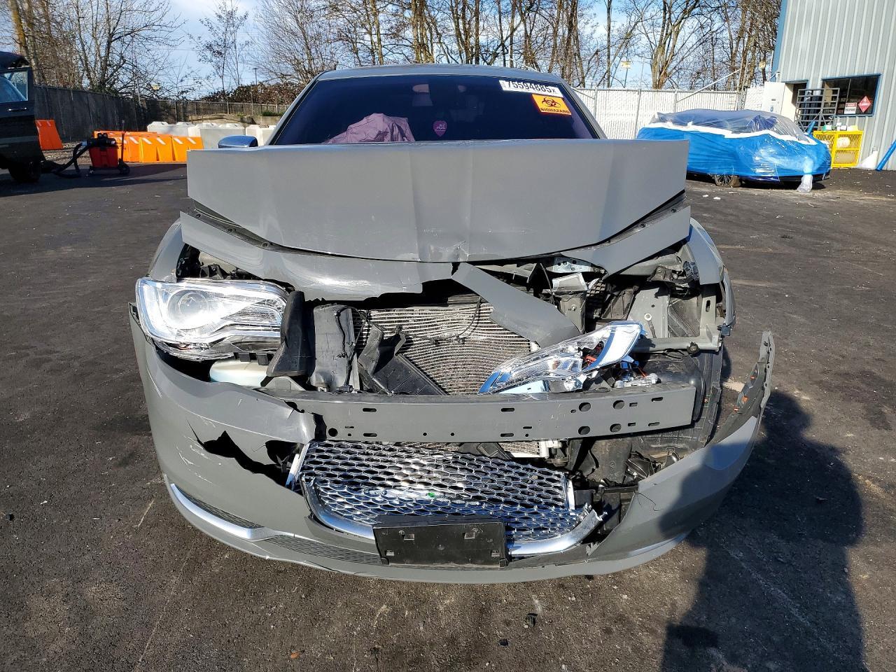 2018 Chrysler 300 Touring - Фото 5