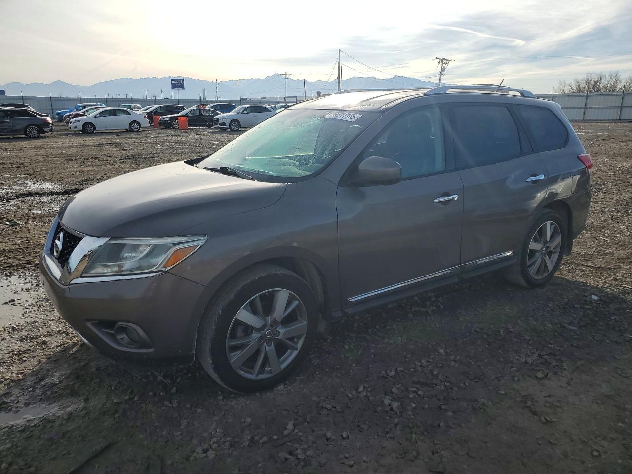 2013 Nissan Pathfinder Sv
