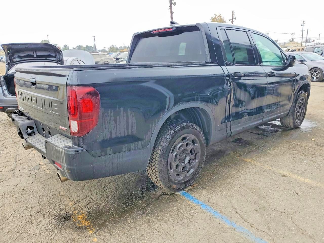 2025 Honda Ridgeline Sport - Фото 3