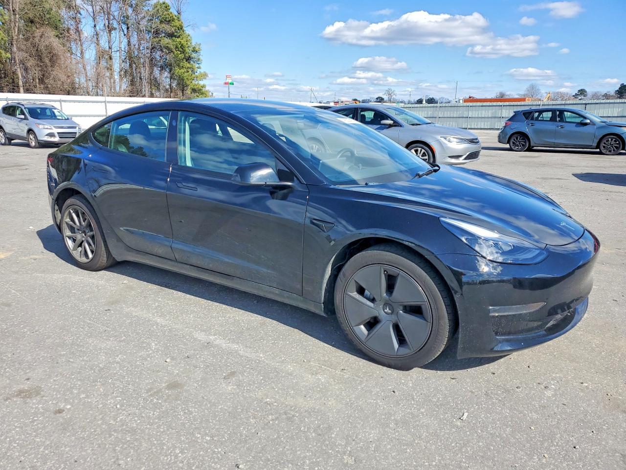 2022 Tesla Model 3 - Image 4