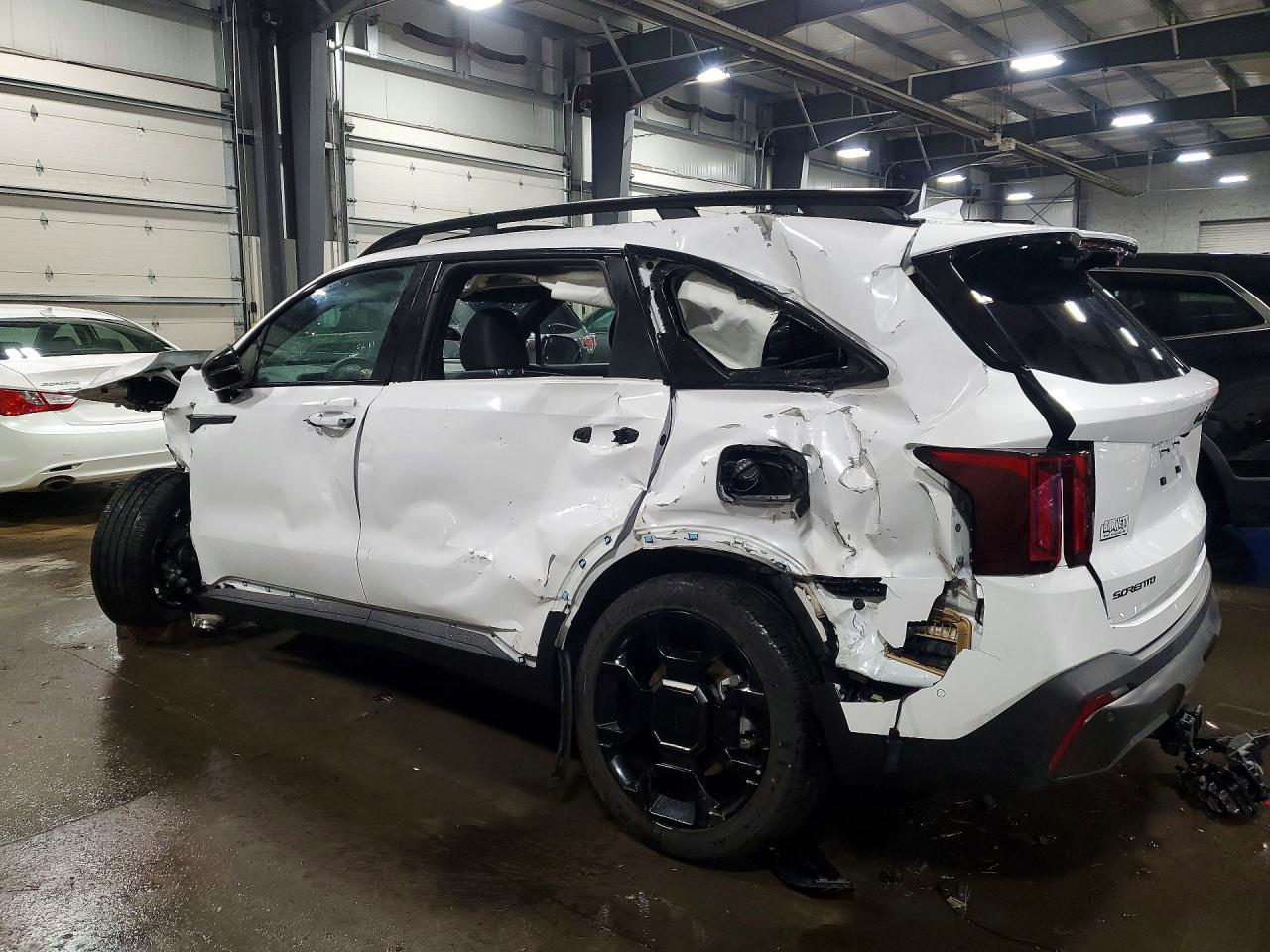 2025 Kia Sorento X-Line Sx Prestige - Image 2