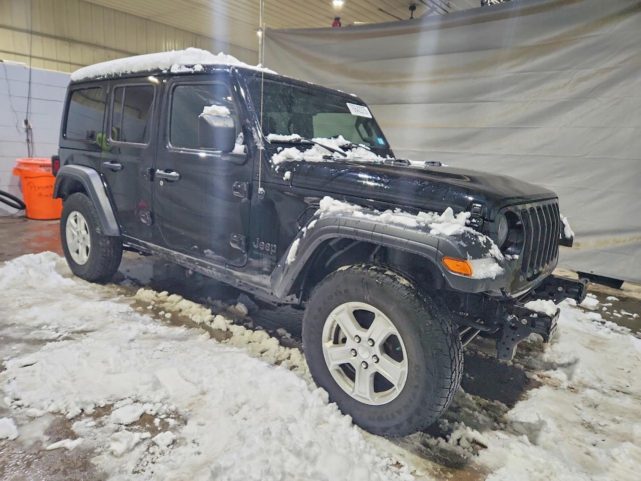 2022 Jeep Wrangler Unlimited Sport - Фото 4