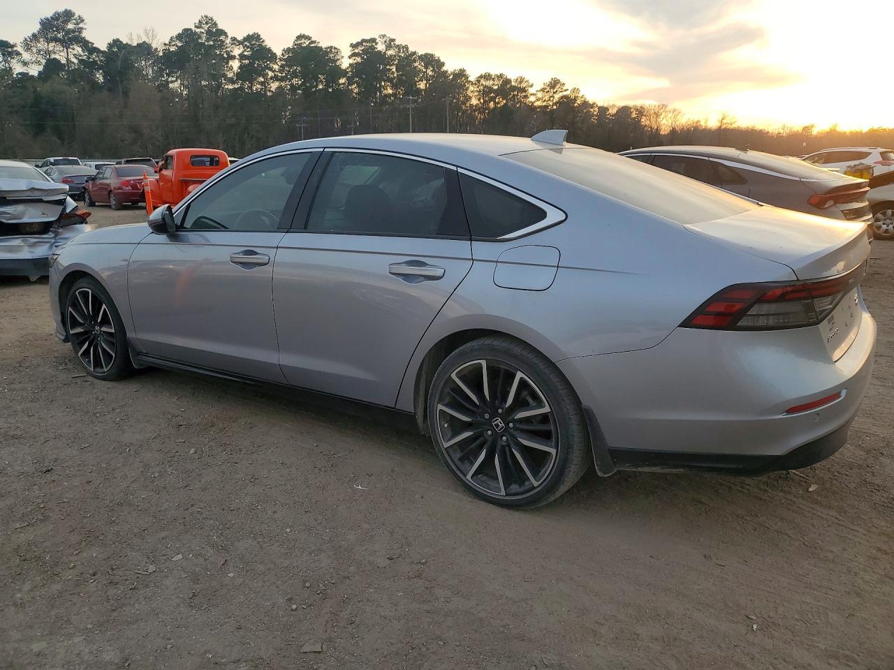 2023 Honda Accord Touring Hybrid - Image 2