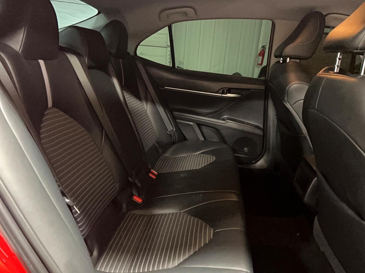 2021 Toyota Camry Se - Фото 6