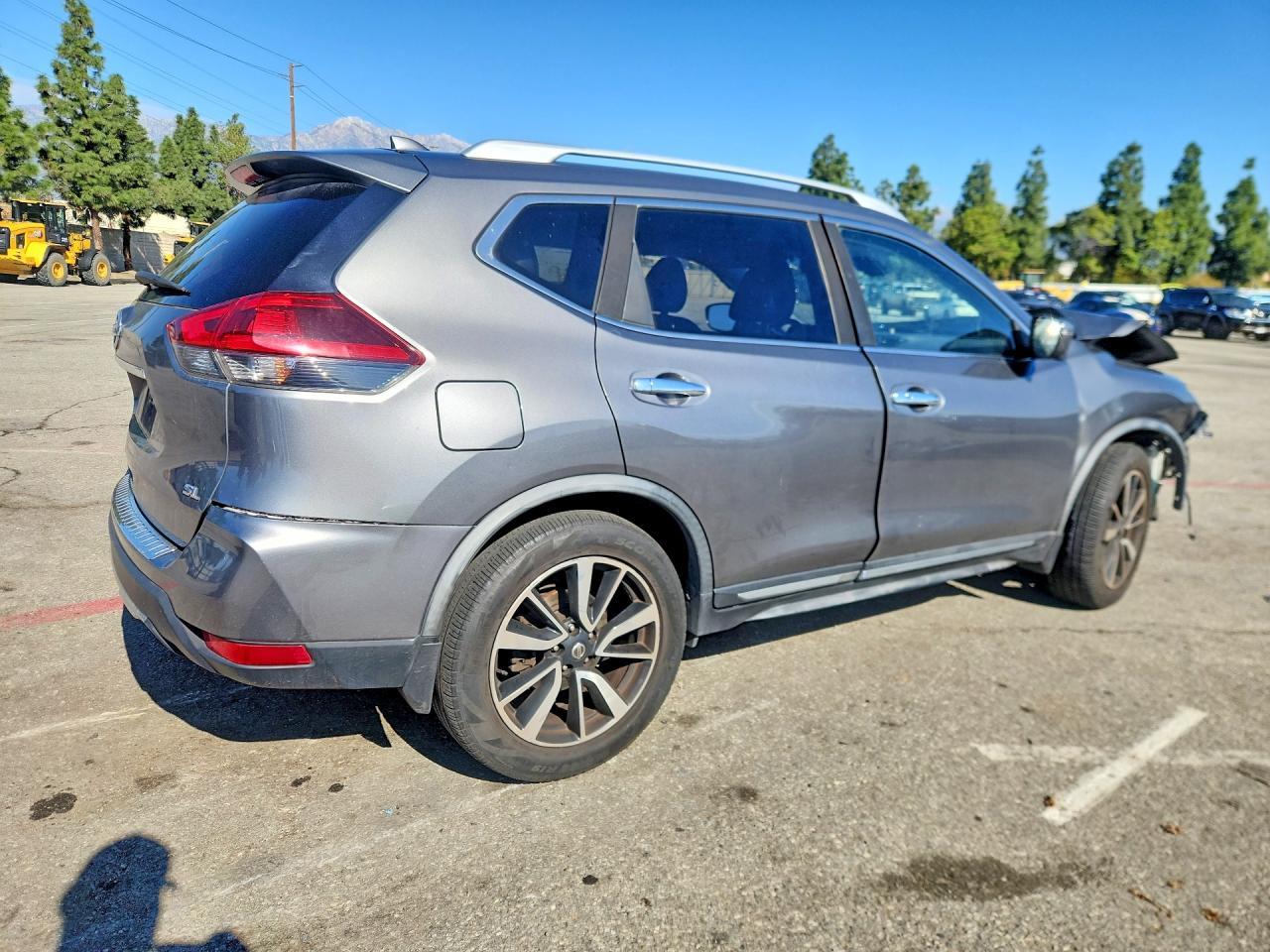2018 Nissan Rogue S - Фото 3