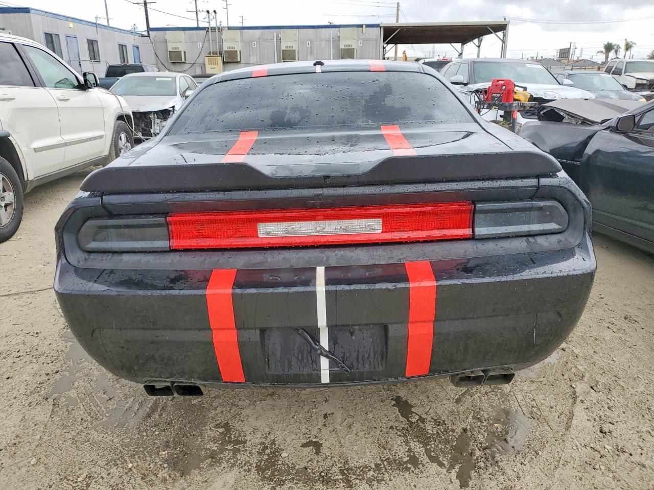 2014 Dodge Challenger Srt8 Core - Image 6