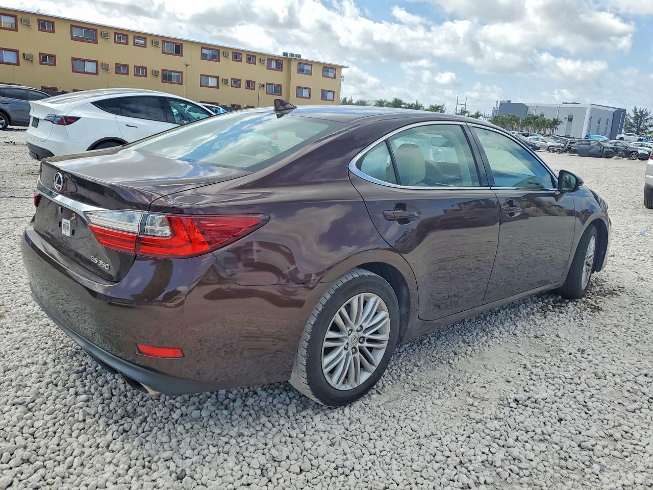 2017 Lexus Es 350 Base - Image 3