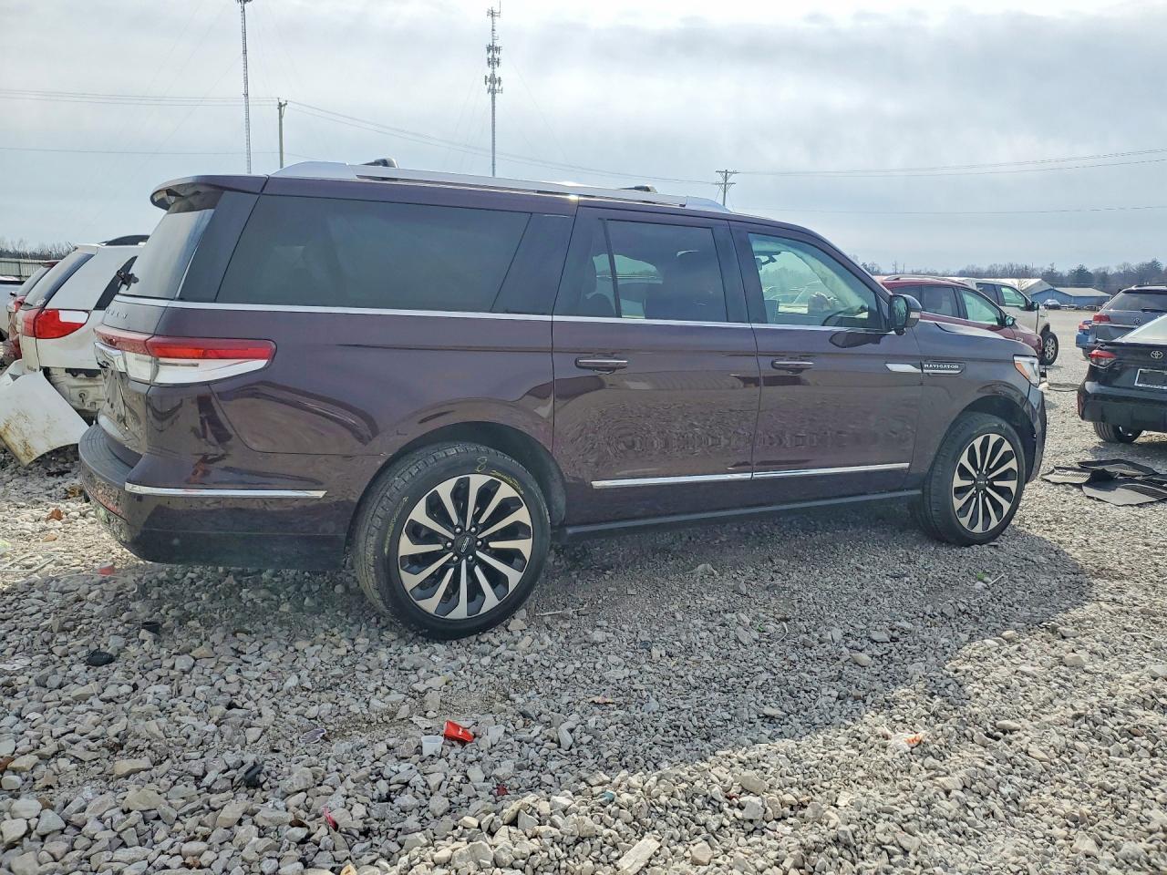 2023 Lincoln Navigator L Reserve - Фото 3