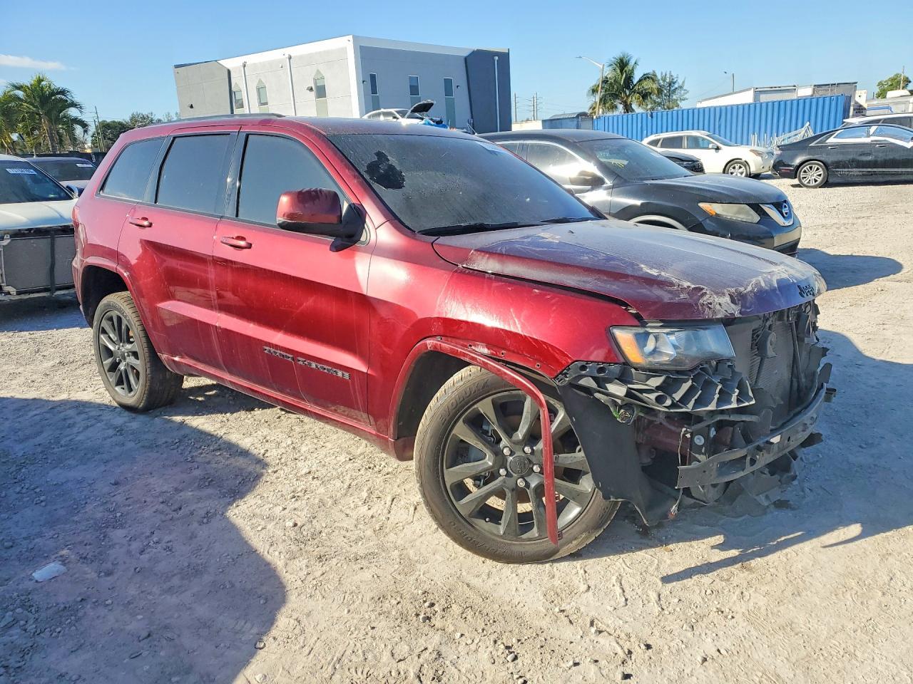 2020 Jeep Grand Cherokee Laredo - Image 4