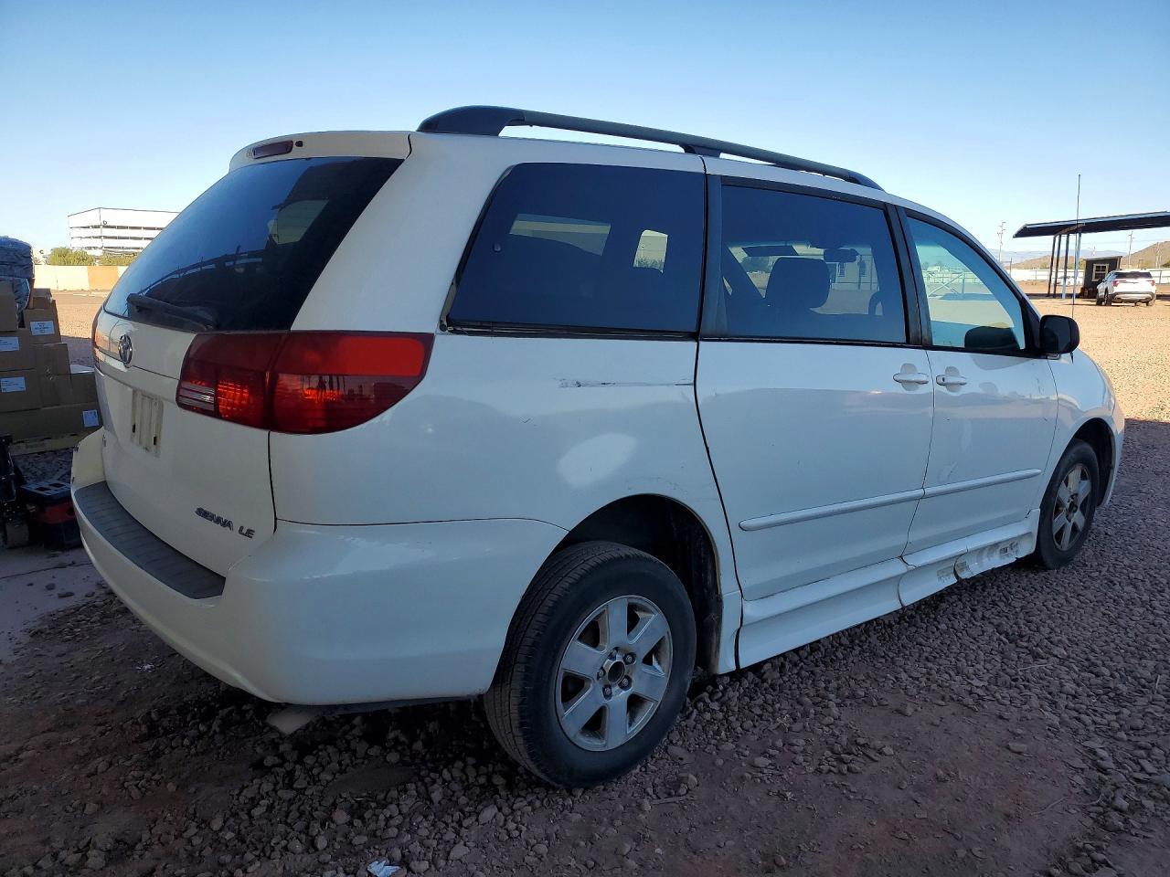 2004 Toyota Sienna Ce - Фото 3